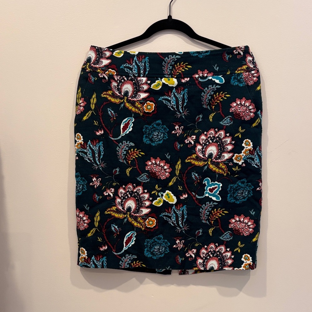 LOFT Dark Floral Pencil Skirt
